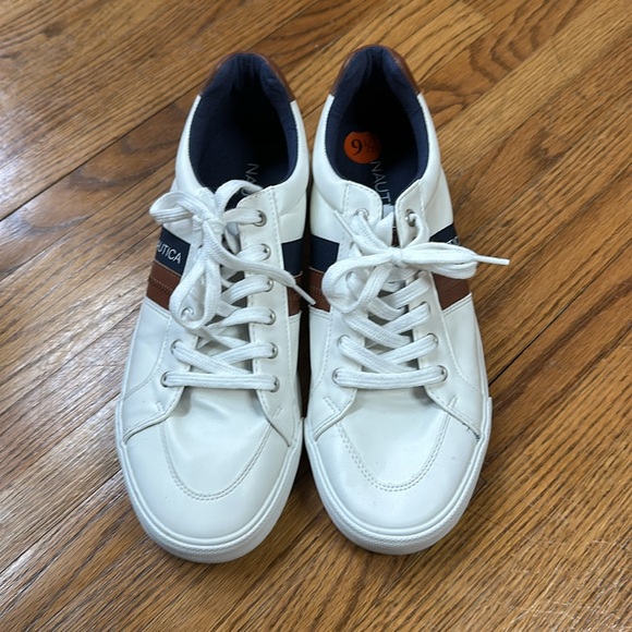 Nautica shoes! Size 9.5 - Picture 2 of 6